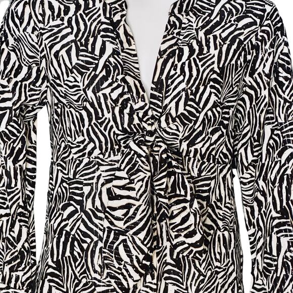 Michael Kors Black Zebra Print Button Up Blouse Large Tunic Top Tie Front V Neck - Picture 4 of 10
